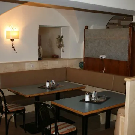 ホテル Hostel Bad Goisern 2*